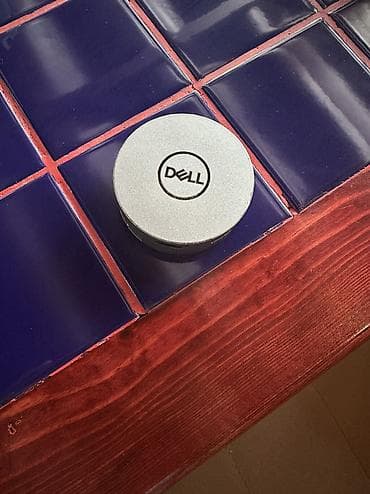 komputer dell: Orijinal Dell ötürücü adapteri. 7 portu var. HDMI, DisplayPort — 2