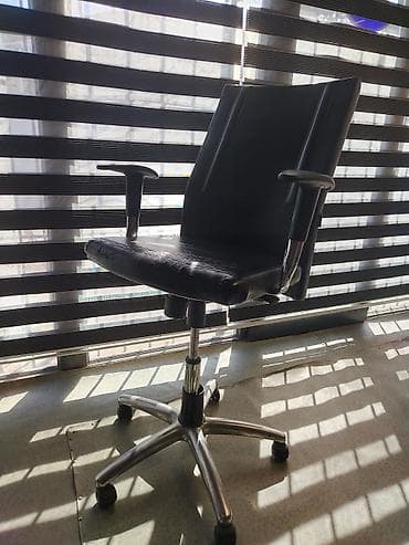 ofis kreslo satisi: İşlənmiş, Təkərli, Qolları tənzimlənir, Süni dəri — 1