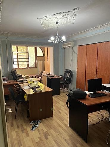 kiraye ev razin: Ofis Nizami metrosunun yanında, "Çeburaşka" aptekin üstündə yerləşir — 2