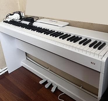 TƏCİLİ SATILIR!!!! Real alıcıya endirim mümkündür. Rəqəmsal pianino