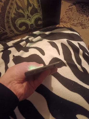 tv box t9: Xiaomi Mi 5, 128 GB, rəng - Qara, 
 Sensor — 2