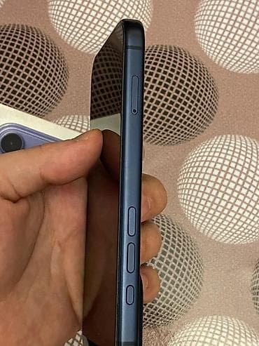 esim: IPhone 17 Pro, 256 GB, Pacific Blue, Simsiz şarj, Face ID — 7