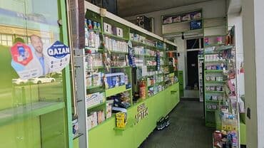 kirayə avtoyuma: Satılır.Aptek və optik mərkəz Təsvir: - Şəhər küçəsinə çıxışı olan — 6