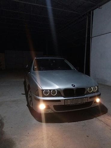 audi a6 c5: BMW 5 series: 2.5 l | 1996 il Sedan — 1