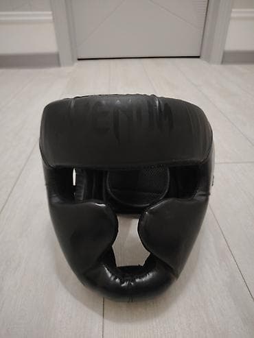 Kickboks üçün tam avadanlıq dəsti 1-2 ay işlənilib Dəst məzmunu: - — 2