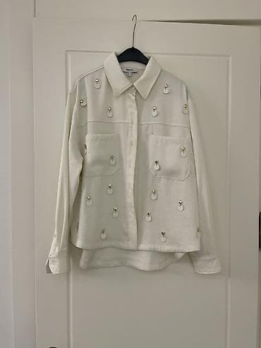 Ipekyol ceket gömlek 38 ölçü,1 defe geyinilib.300 AZNden Baha alınıb