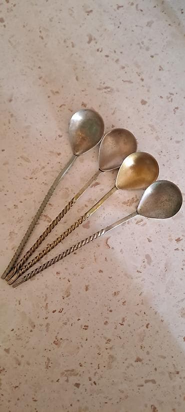 Qaşıqlar: Vintage metal qaşıq dəsti – 4 ədəd - Material: metal qarışığı (gümüşü — 3