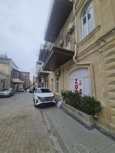 ağdaşda evlər: 3 otaqlı, Səbail r. r-nu — 5