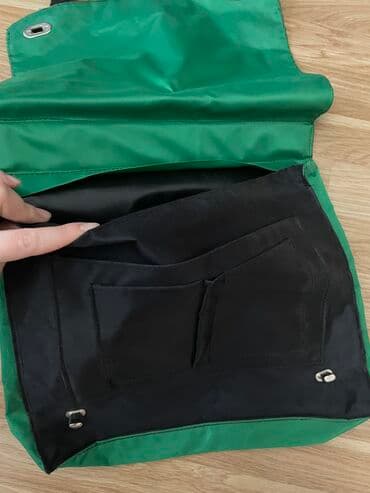 məktəb paltarı: 8 manat — 2