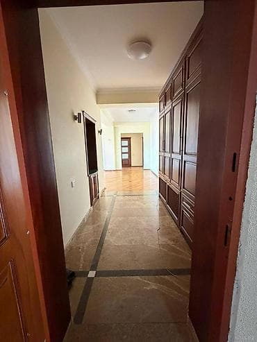 Mənzillər: İcarəyə verilir 3 otaqlı yeni tikili 135 m², İnşaatçılar m — 6