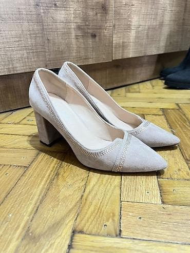 Qadınlar üçün zərif tufli - Model: klassik sivri burunlu, qalın — 1