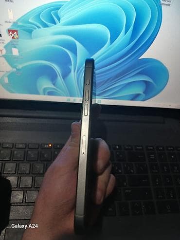 airpods max: IPhone 15 Pro Max, Gümüşü, Face ID — 6