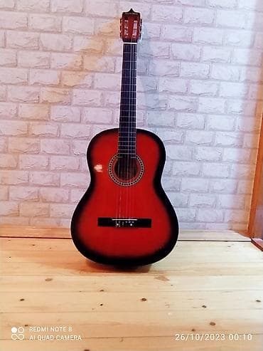 Gitar ideal vəziyyətdədir bater olunur
