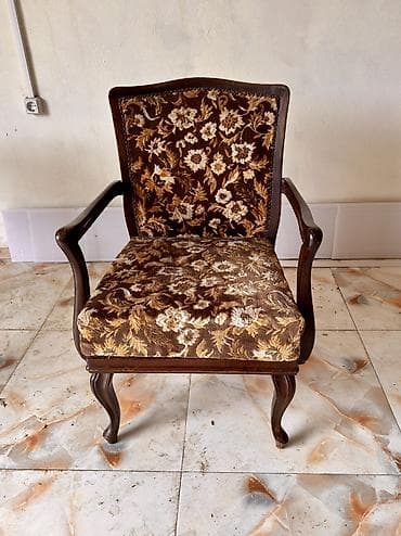 Kreslolar: Kreslo, Parça — 3