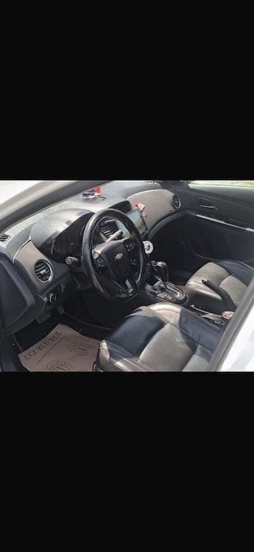 vaz 2106 abilsofka: Chevrolet Cruze sedan – ağ rəng, 5 yerlik, ön çəkişli. Texniki və — 4