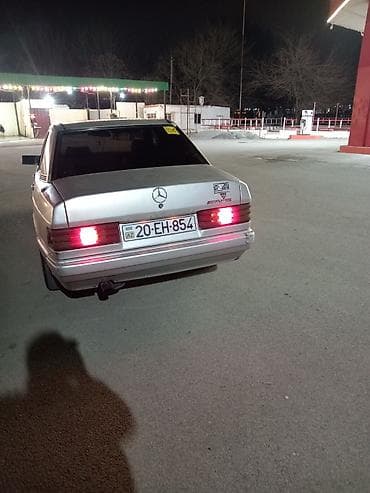Avtomobil satışı: Mercedes-Benz 190 (W201): 2 l | 1990 il Sedan — 10