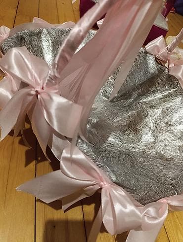 Sandıqlar: Məhsul: Bəzəkli təqdimat səbətləri (uşaq/nişan/toy üçün) Təsvir: - — 4