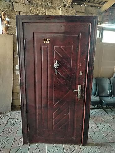 Blok üçün İşlənmiş Giriş qapısı Zamok ilə, Zəmanətsiz, Ünvandan götürmə