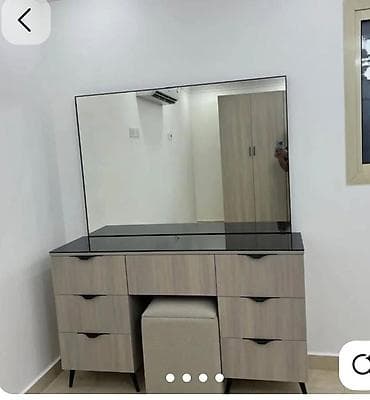 komodlar: Yeni, Güzgülü — 1