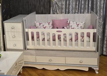 Oğlan və qız üçün, Dördbucaq, Beşik, Dəst ilə, Matras ilə, Yellənmə mexanizm ilə