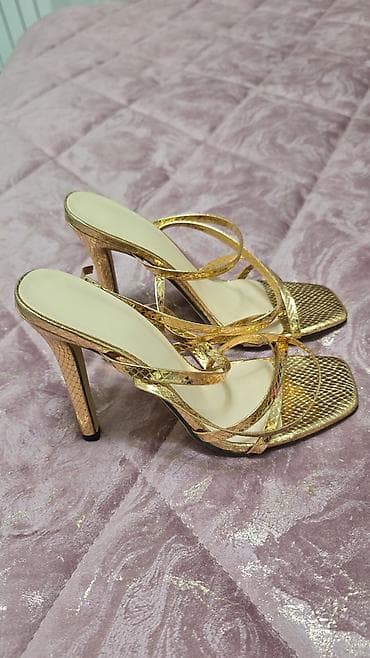 Ölçü: 38, rəng - Qızılı, Yeni