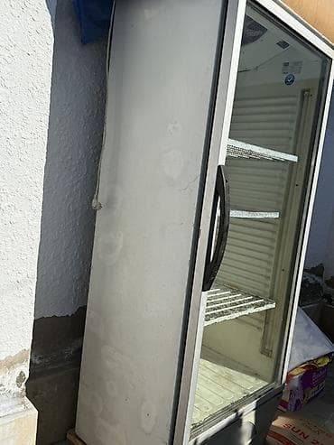 Холодильное оборудование: Для молочных продуктов, 195 * 150 * 70, Б/у, Платная доставка — 3