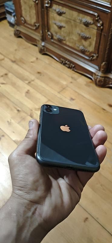 iphone 16 pro max dubai: IPhone 11, 128 GB, Black Titanium, Simsiz şarj, Face ID — 10
