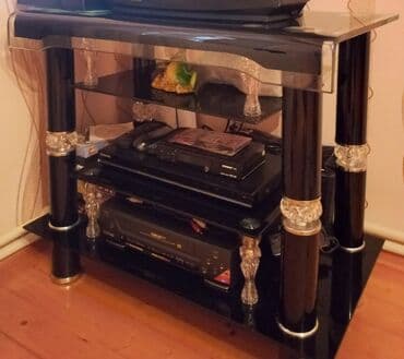 смеситель для душа: Tv Stend. Qalın şüşəlidir. Əla vəziyyətdədir — 1
