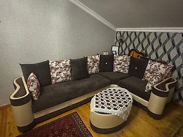 Kunc divan pufikle birlikde satilir 330azn. Baza yoxdur. Unvan Ramana