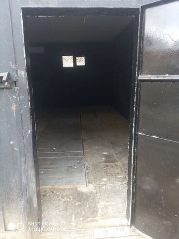 Kirayə qaraj: Şəhərin mərkəzində, Xarici Dillər Universitetinin yanında, Nəsimi — 5