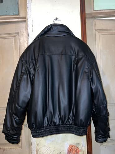 демисезонные кожаные мужские куртки: Zara Kurtka (179 Azn’ə yeni alınıb cəmi 2 dəfə geyinilib, Razmeri — 2