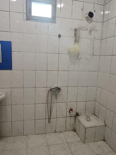 Mənzillər: Masazirda əsas yola yaxın yerdə yerləşen 3 otaqli orta temirli heyet — 7