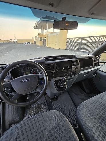Nəqliyyat: Ford Transit: 2.2 l | 2011 il 250000 km Van body type — 4