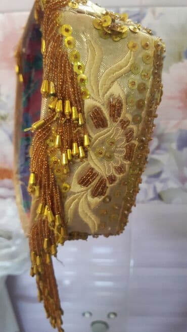 pomponlu qadın papaqları: Araqçın. Тюбетейка — 2