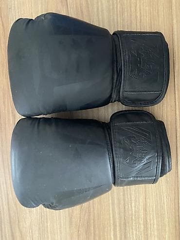 boks torbasu: Venum boks əlcəkləri - Rəng: qara, mat dizayn - Material: möhkəm süni — 1