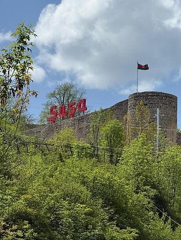 Şuşa şəhərində yeni tikili yaşayış kompleksində mənzil kirayə/verilir — 1