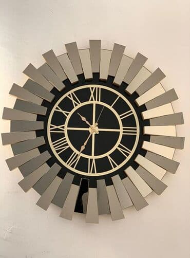 Растения: Divar saatı
Güzgülü
Ölçü:80 diametr-230 azn
 60 diametr-180 azn — 1