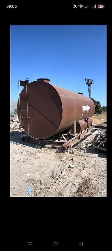 bolt: Bak, Metal — 1