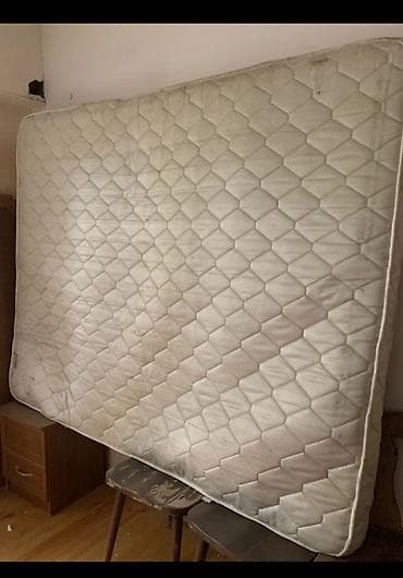 Matras 2 neferlik. 

2 eded var . Her biri 10 m — 1