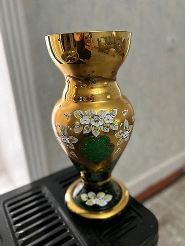pitminutka qabi: Bir vaza, Bogem şüşəsi — 2