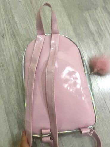 Uşaq geyimi və ayaqqabıları: Cantalar cox az istifade olunub. Teze seliqeli qalib, gümüşü Lc — 4