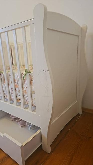 2000 elementli pazllar: Taxtadandi.alti dolabdi.yellenmir.bir terefinde qirigi var.sekilde — 1