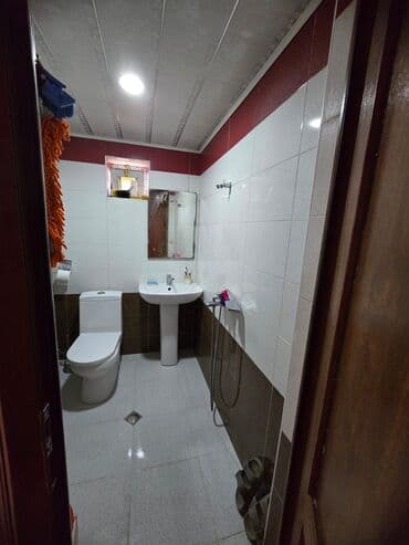 masazır həyət evi: Həyətyanı fərdi yaşa döşənmiş yol və meydança - Gül kolları və — 8