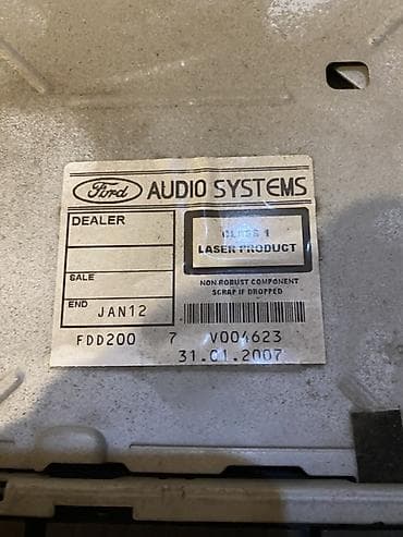 nokia 6500 classik: Ford Audio Systems “6000 CD” avtomobil maqnitofonu və ön konsol — 4