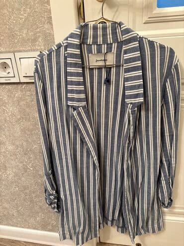 M razmer
Stradivarius