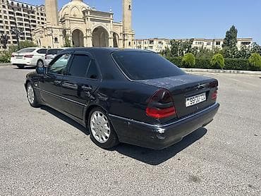mercedes e class: C 180 avtomat karopka kondisioner lyuk peç işlekdir. 1999 cu il. Udar — 6
