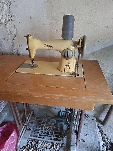 qedmi pullar: Tikka tikiş maşını – pedallı stolüstü model - İstehsal: Tikkakoski — 1