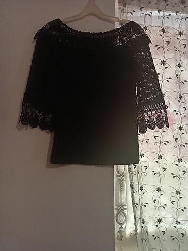 Qara krujeva bluz - Model: off-shoulder (çiyinlər açıq) - Material — 2