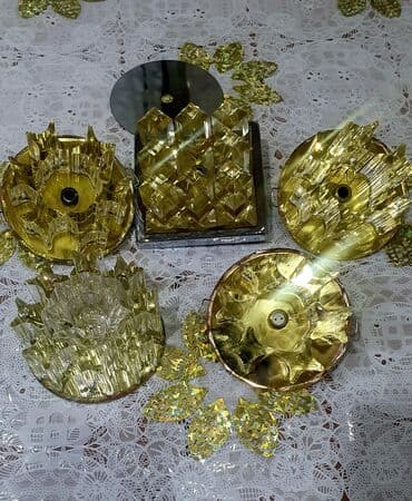 Hamısı birlikdə satılır.5 ədəddir. 15 azn