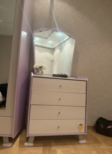 taxt ucun pasteller: Qız üçün, Təknəfərlik çarpayı, Komod — 1